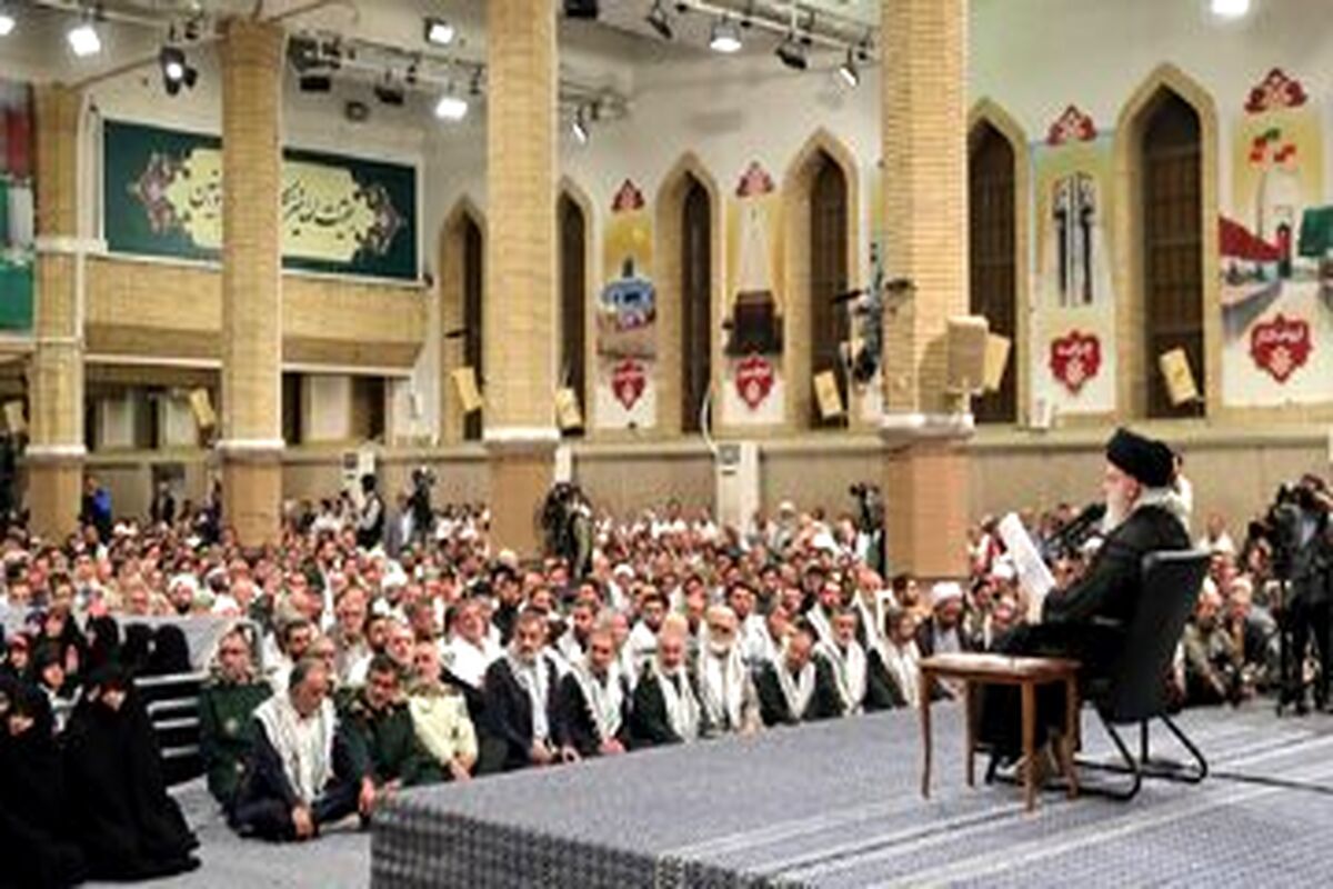 رهبر انقلاب: جرات حمله به مرزهای ایران را ندارند