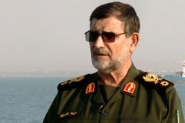 قاب خندان دو فرمانده شهید