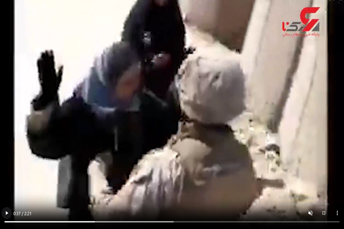 فیلم دست درازی به بدن زن چادری در ایست بازرسی یک مامور 