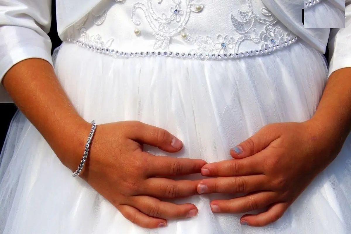 بارداری یک دختر ۱۳ساله در مشهد جنجال به‌پا کرد!/ ویدئو