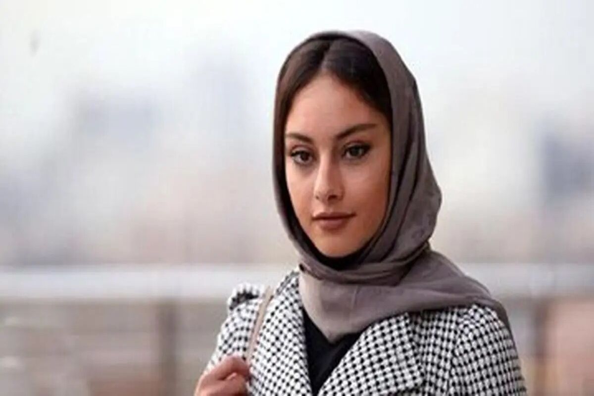 عکس خیره کننده محبوبه بامداد خمار در کلبه ی جنگلی اش