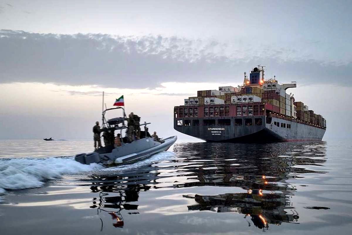 سپاه با چه ابزاری تنگه هرمز را بسته است؟