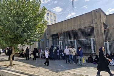 ماجرای ازدحام اتباع افغان در مقابل پلیس مهاجرت
