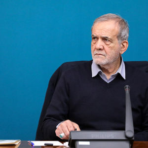 پزشکیان: همین حرف‌ها را می‌زنید که مردم به خیابان می‌ریزند/ ویدئو