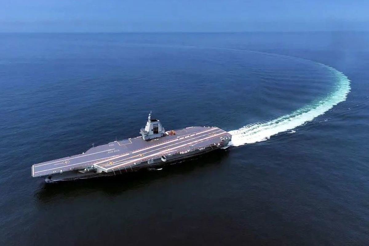 رونمایی از پیشرفته‌ترین ناو هواپیمابر چین