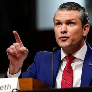 چرا مجری سابق ، خطرناک‌ترین وزیر دفاع تاریخ آمریکاست؟