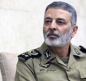عکس هایی ناب و کمتر دیده شده از امیر سپهبد موسوی/ وقتی امیر فوتبال بازی می کرد..