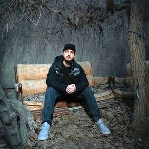 رپر معروف ایرانی در ورزشگاه استمفورد بریج محاصره شد!/ ویدئو