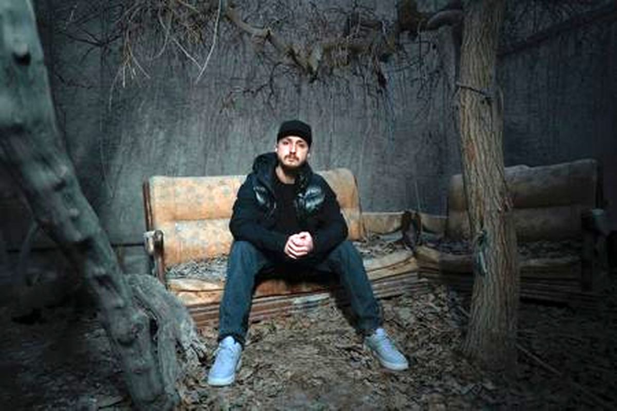 رپر معروف ایرانی در ورزشگاه استمفورد بریج محاصره شد!/ ویدئو