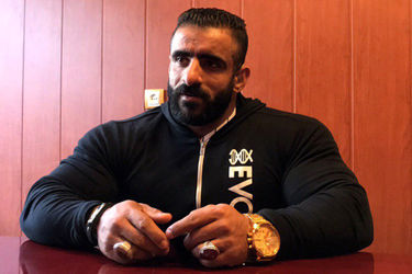 شیوه متفاوت ارادت هادی چوپان به رهبر انقلاب/ ویدئو