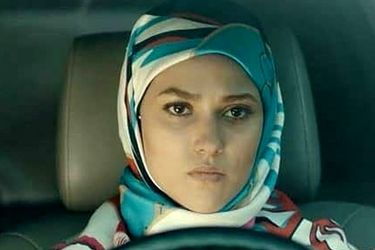 تیپ و استایل بازیگر سریال احضار بعد از مهاجرت
