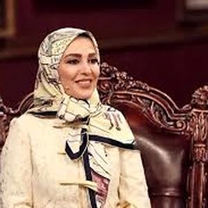 تفاوت پوشش ژیلا صادقی در ایران و آمریکا/ ویدئو