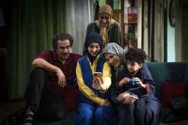 سلفی عاشقانه دختر نقی معمولی با همسرش/ عکس