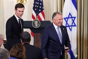 بازدید ویتکاف و کوشنر از ناو آبراهام لینکلن