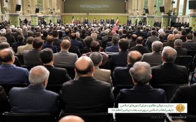 عکسی از سردار قاآنی در دیدار رهبری با پوشش متفاوت

