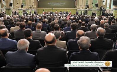 عکسی از سردار قاآنی در دیدار رهبری با پوشش متفاوت
