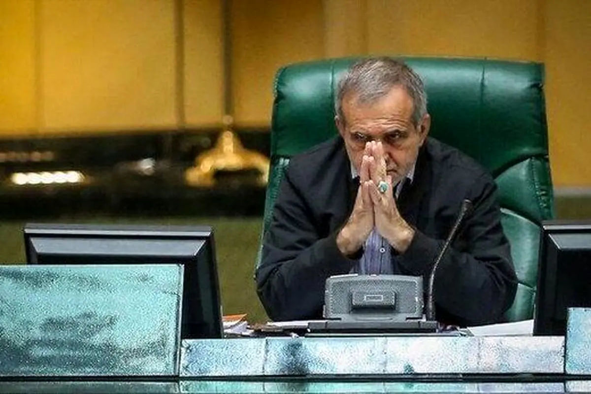 حمله به داوری: خواب آشفته دیده‌اید!/ استعفای پزشکیان به مصلحت نیست