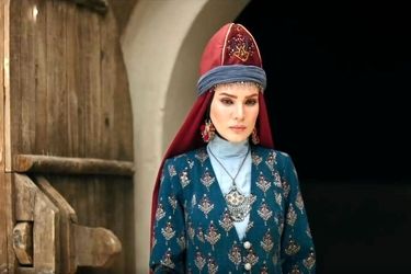 تصویری جذاب از متین ستوده در لباس چینی