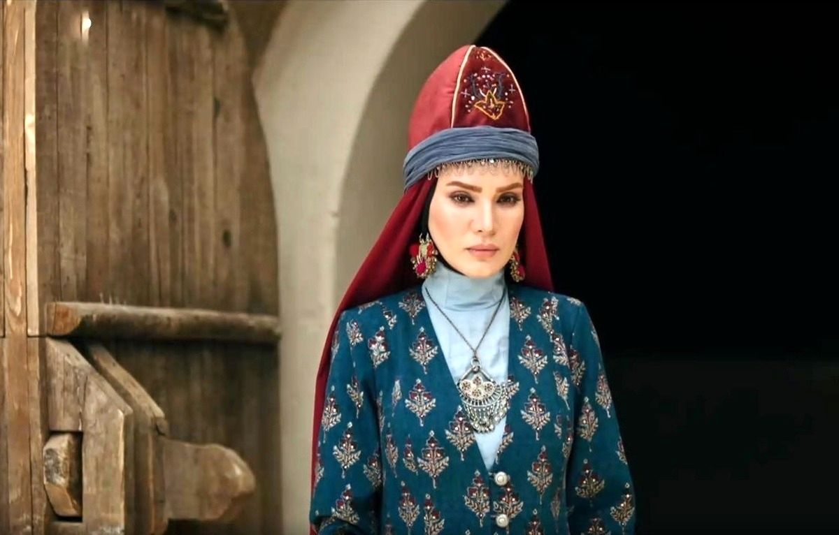 چهره «متین ستوده» در پشت‌صحنه سریال «مهیار عیار»/ عکس