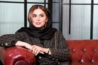 استوری متفاوت مجری زن صداسیما در یک استخر/ عکس