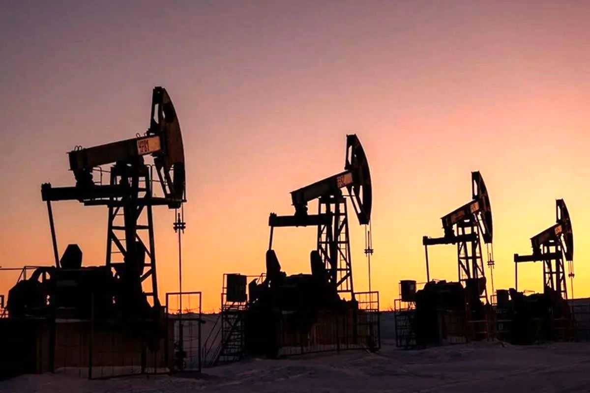 چرا قیمت نفت رو به کاهش است؟
