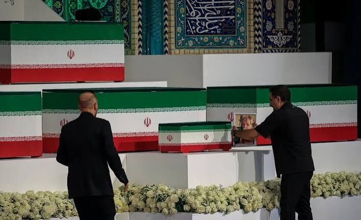 پوشش خاص سردار مجید موسوی در مراسم تشییع رهبری