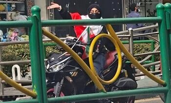 تصویری محال و ناممکن از سه دختر در خیابان‌های تهران