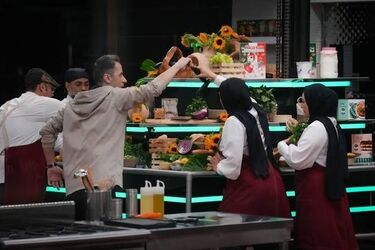 آنتن صداوسیما این‌بار به صحنه لات‌بازی تبدیل شد/ ویدئو