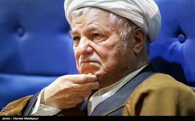 تصویر خانوادگی آیت‌الله رفسنجانی در یک مهمانی