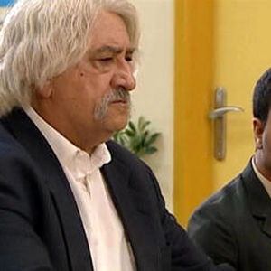 نماز خواندن بازیگر سریال ستایش روی دیوار چین/ ویدئو