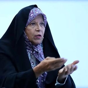  فائزه هاشمی: مملکت ول شده است و پزشکیان کم آورده!/ ویدئو