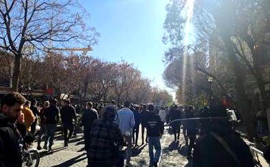 تجمع در محدوده بازار تهران/ راسته‌های ۱۵ خرداد، بازار طلا و ناصرخسرو تعطیل شدند 