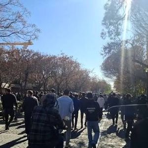 تجمع در محدوده بازار تهران/ راسته‌های ۱۵ خرداد، بازار طلا و ناصرخسرو تعطیل شدند 