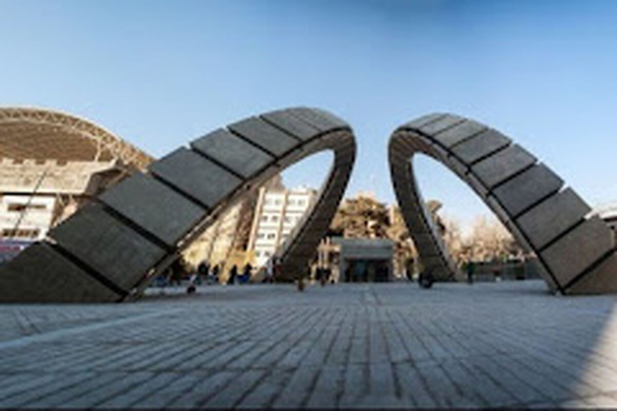 بنر معنادار دانشگاه امیرکبیر!/ عکس