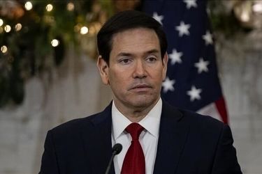  چهره مضطرب مارکو روبیو و همسرش در یکی از ورودی‌های کاخ سفید حین تیراندازی/ عکس