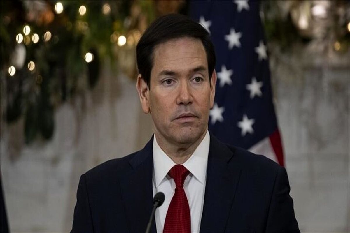  چهره مضطرب مارکو روبیو و همسرش در یکی از ورودی‌های کاخ سفید حین تیراندازی/ عکس