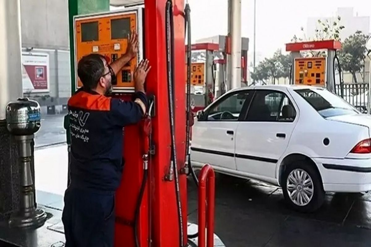 مجلس: قیمت تمام‌شده بنزین ۱۵ هزار تومان است