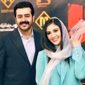  موتورسواری مریم مومن و همسرش در مراسم عقدشان/ ویدئو