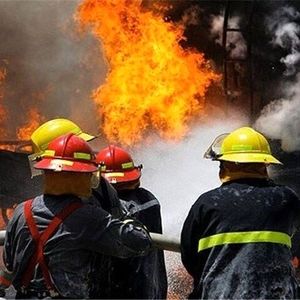 انفجار پمپ بنزین در عجب شیر