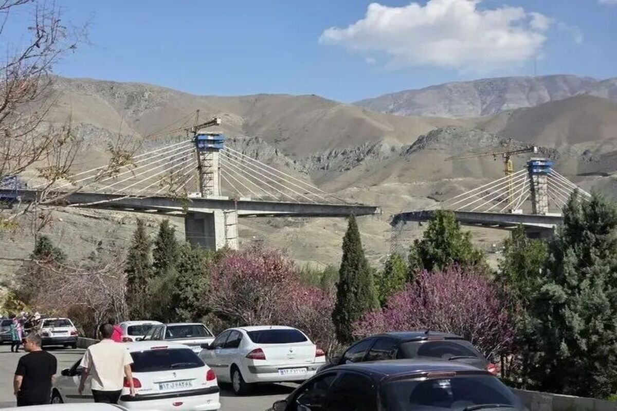 پل B۱ کرج هنوز افتتاح نشده بود/کاربرد پل کاستن از ترافیک منطقه بود