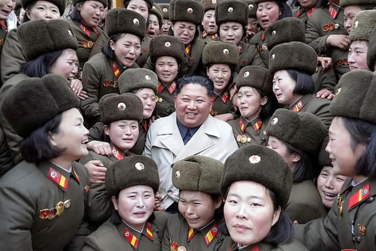 «گروه لذت»؛ زنان و دخترانی که برای لذت‌جویی رهبران کره شمالی انتخاب می‌شوند!