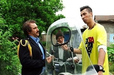 پشت‌صحنه دیدنی کتک‌خوردن نقی از بهتاش در «پایتخت ۵»/ ویدیو