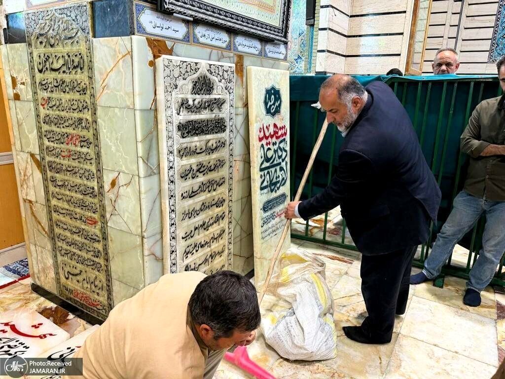 نصب سنگ مزار شهیدان لاریجانی+ تصاویر