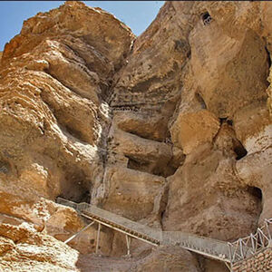 تصاویر شگفت‌انگیز از «اولین آپارتمان چهارطبقه دنیا» در ایران
