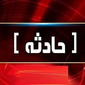 سقوط خودرو سرنشین‌دار به دریا در اسکله/ عکس
