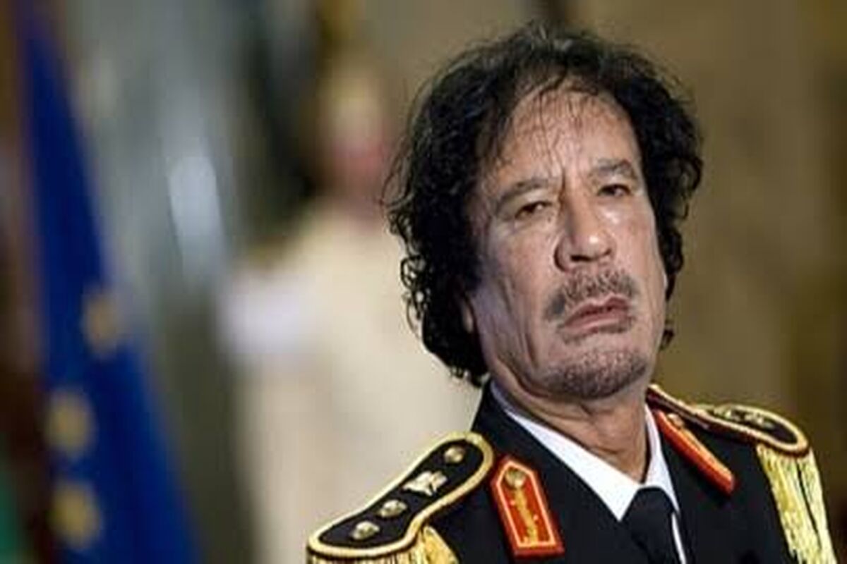 عکسی جالب از بادیگارد زن دیکتاتور عرب