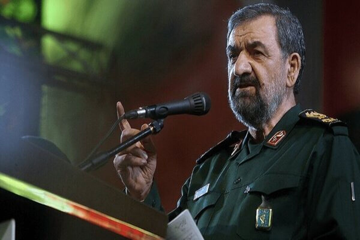 محسن رضایی: آیا کشورهای اروپایی حاضر هستند که آمریکا به تنهایی در سرنوشت تنگه هرمز دخالت کند؟