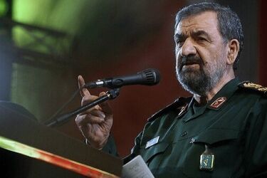 محسن رضایی: آیا کشورهای اروپایی حاضر هستند که آمریکا به تنهایی در سرنوشت تنگه هرمز دخالت کند؟