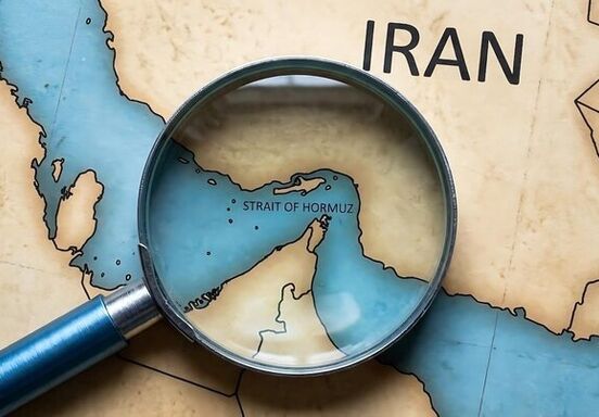 توافق ایران و عمان برای بازگشایی ۶۰ روزه تنگه هرمز