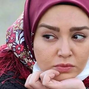 استایل شیرین «نون خ» با لگ/ عکس